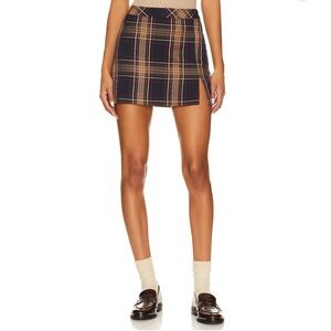 Cameron Skirt in Navy Plaid
Steve Madden